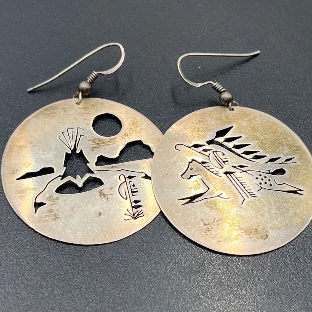 Vintage Sterling Southwestern Disc Earrings Horse Rider Mountain Bear Paw Hopi ?